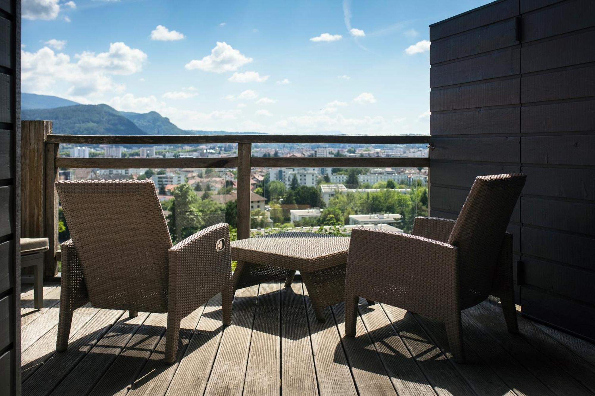 Le Clos Des Sens Annecy Bagian luar foto